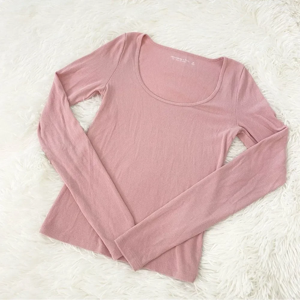 Abercrombie & Fitch Ribbed Scoop Neck Long Sleeve Tee - Picture 2 of 4
